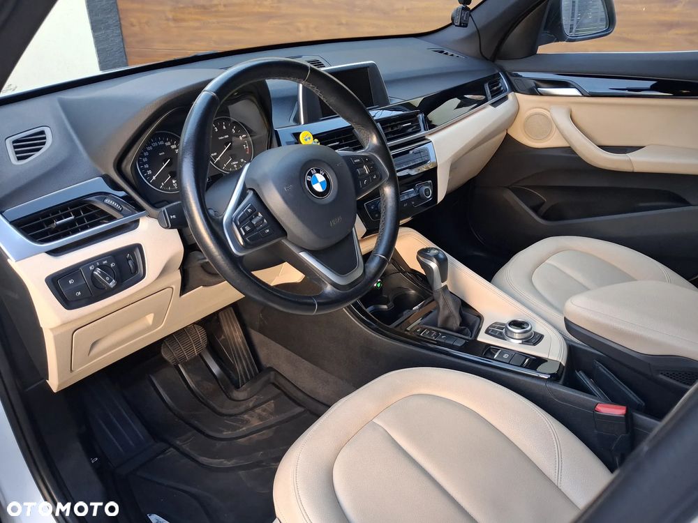 BMW X1 sDrive18i xLine - 1
