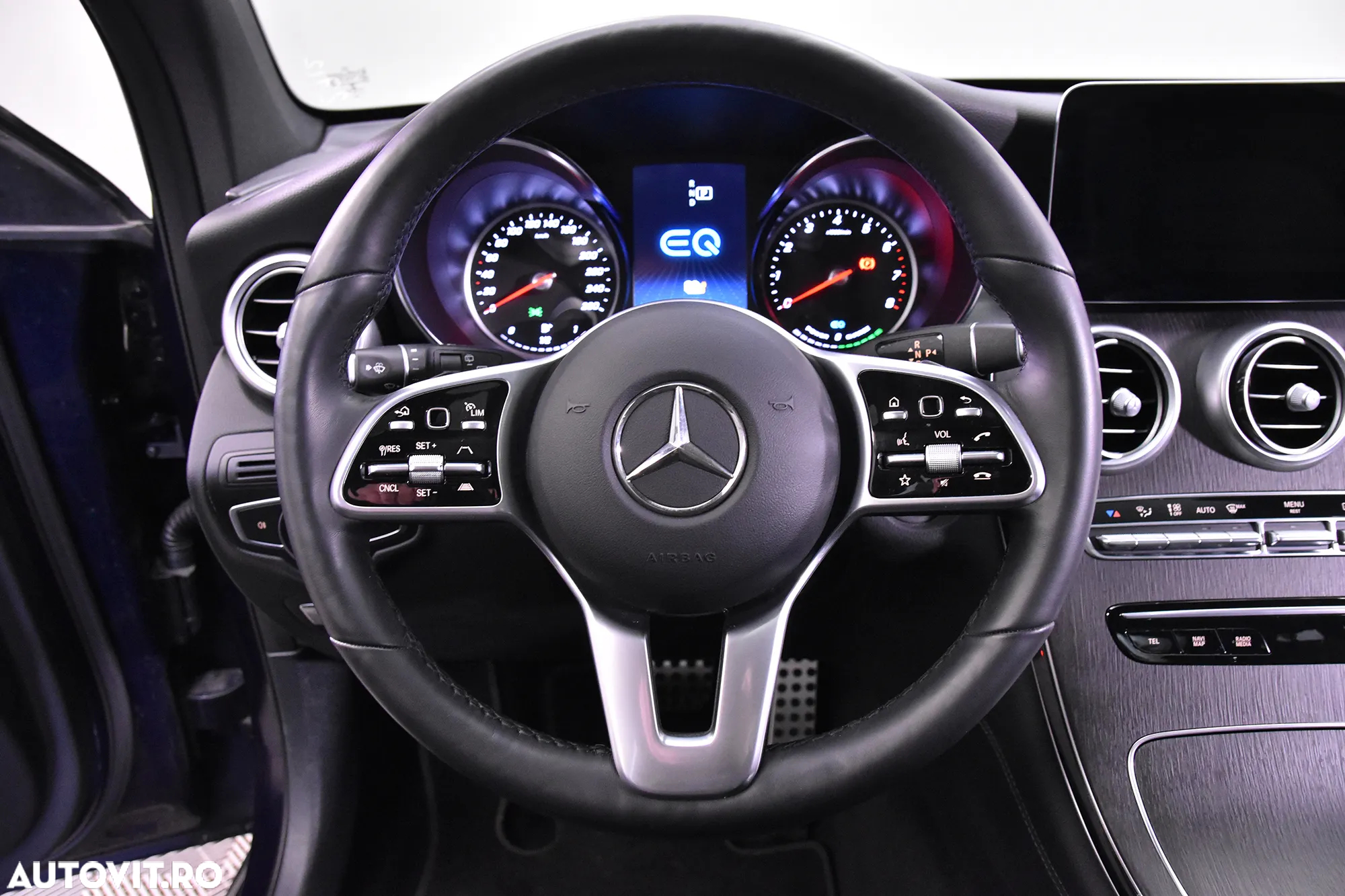 Mercedes-Benz GLC 300 e 4MATIC - 17