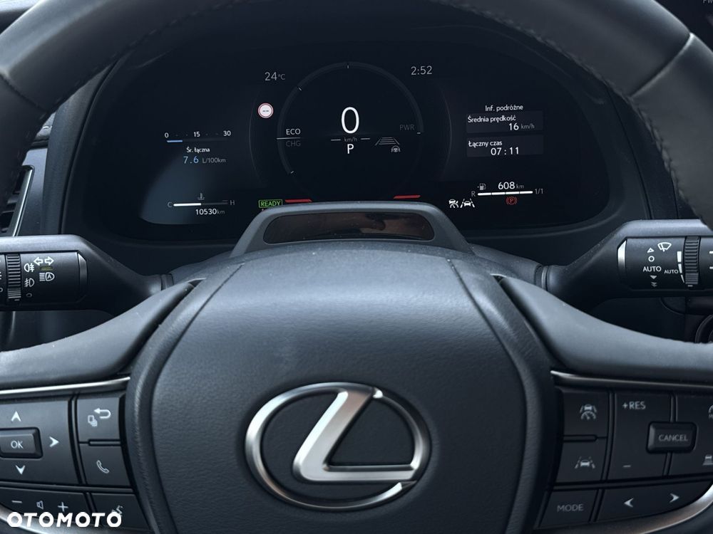 Lexus UX 300h F Sport Design - 21
