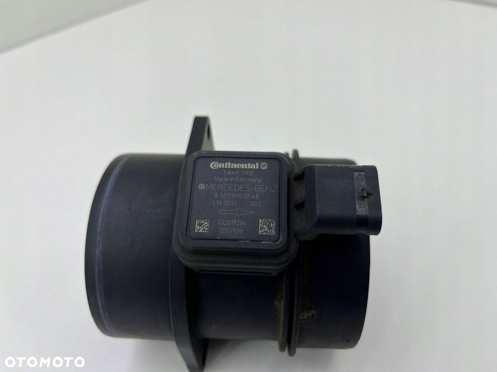 MERCEDES W212 W204 PRZEPŁYWOMIERZ POWIETRZA A6510900148 - 2
