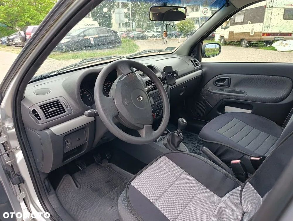 Renault Clio - 13