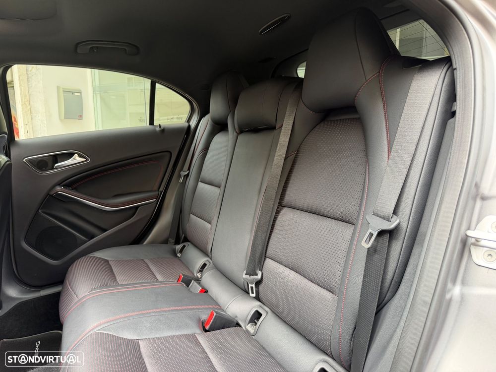 Mercedes-Benz A 45 AMG 4-Matic - 5