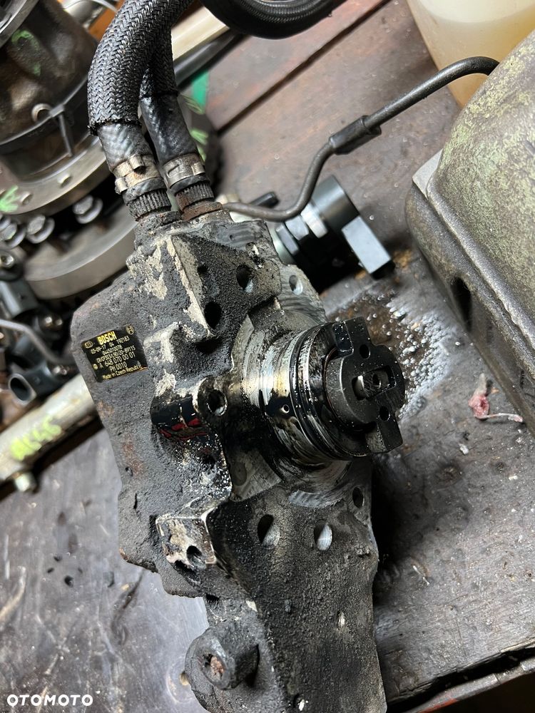 Pompa wtryskowa Mercedes w203 2.2cdi - 1