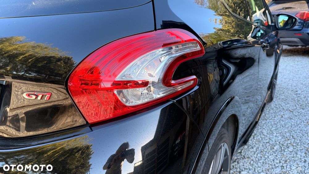 Peugeot 208 1.6 THP GTi - 20
