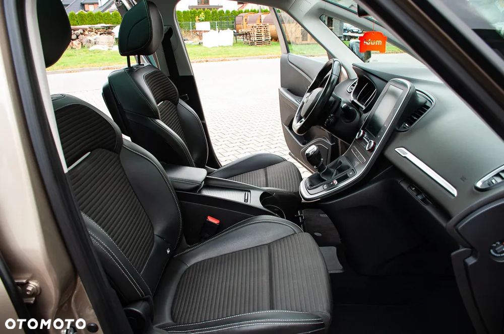 Renault Scenic ENERGY TCe 130 INITIALE PARIS - 25