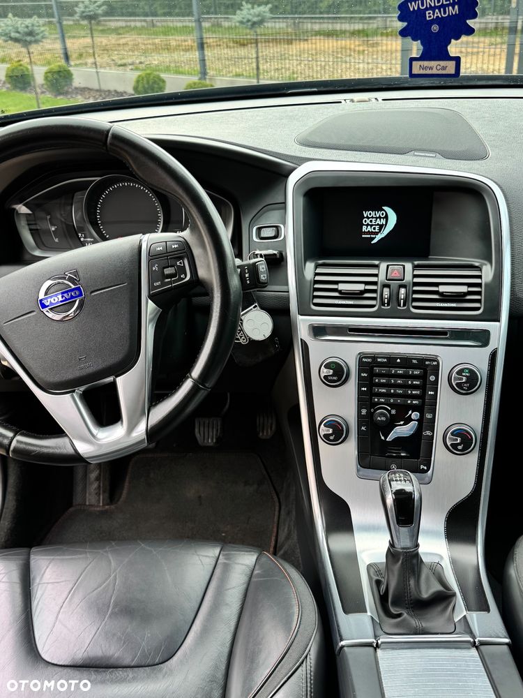Volvo XC 60 D4 Drive-E Ocean Race - 11
