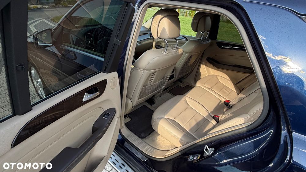Mercedes-Benz ML - 17