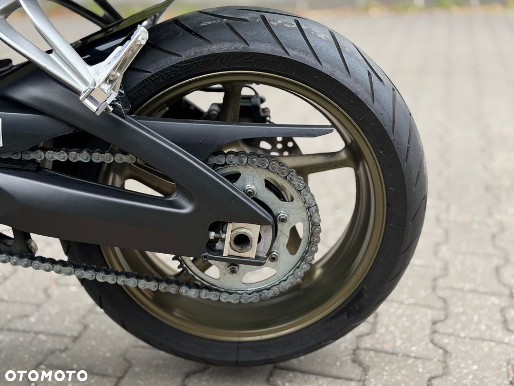 Yamaha FZ - 9