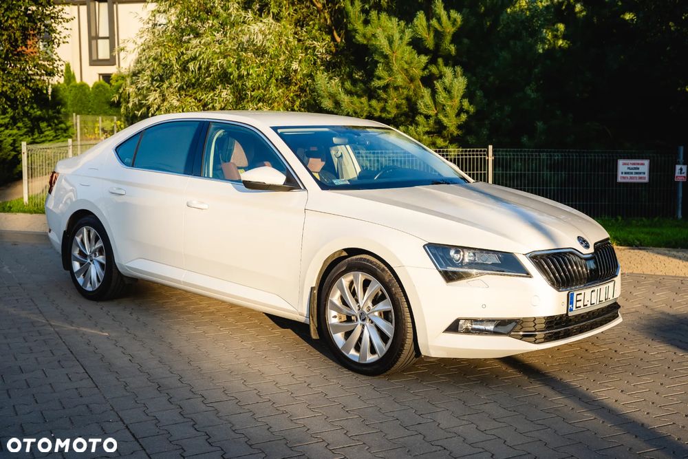 Skoda Superb 2018 photo 5