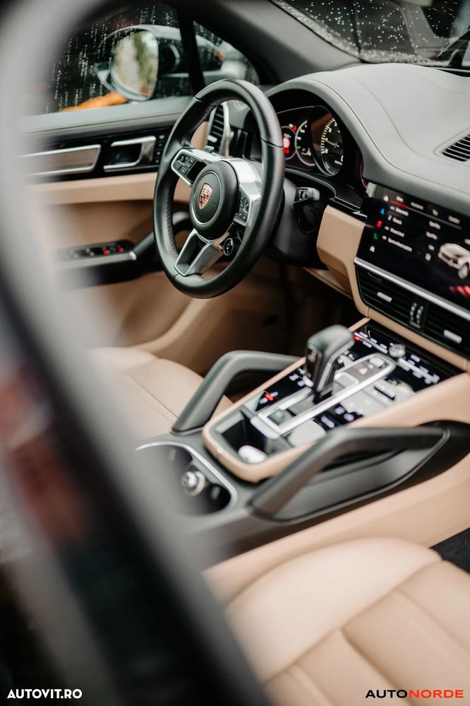 Porsche Cayenne E-Hybrid Tiptronic S - 38
