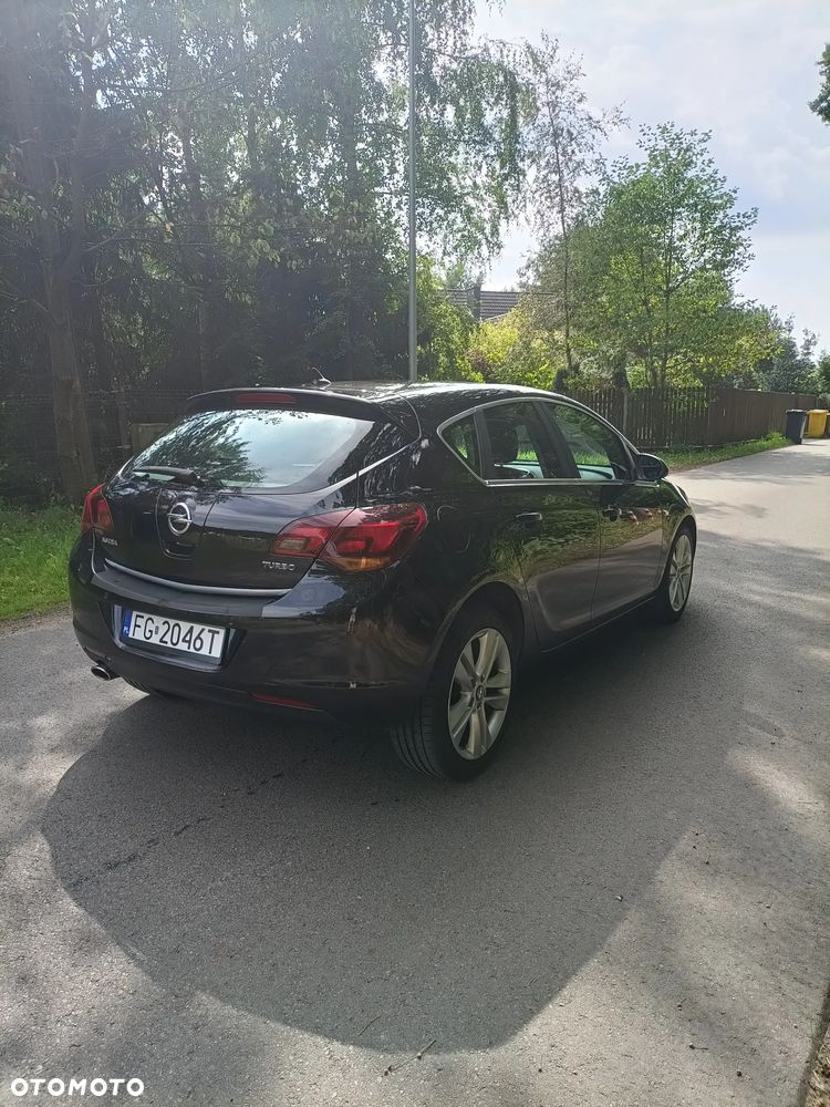 Opel Astra 1.6 Turbo Innovation - 4