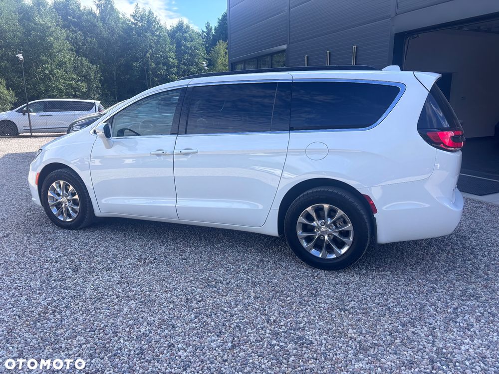 Chrysler Pacifica - 6
