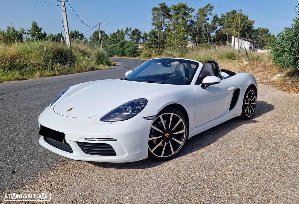 Porsche 718 Boxster - 1