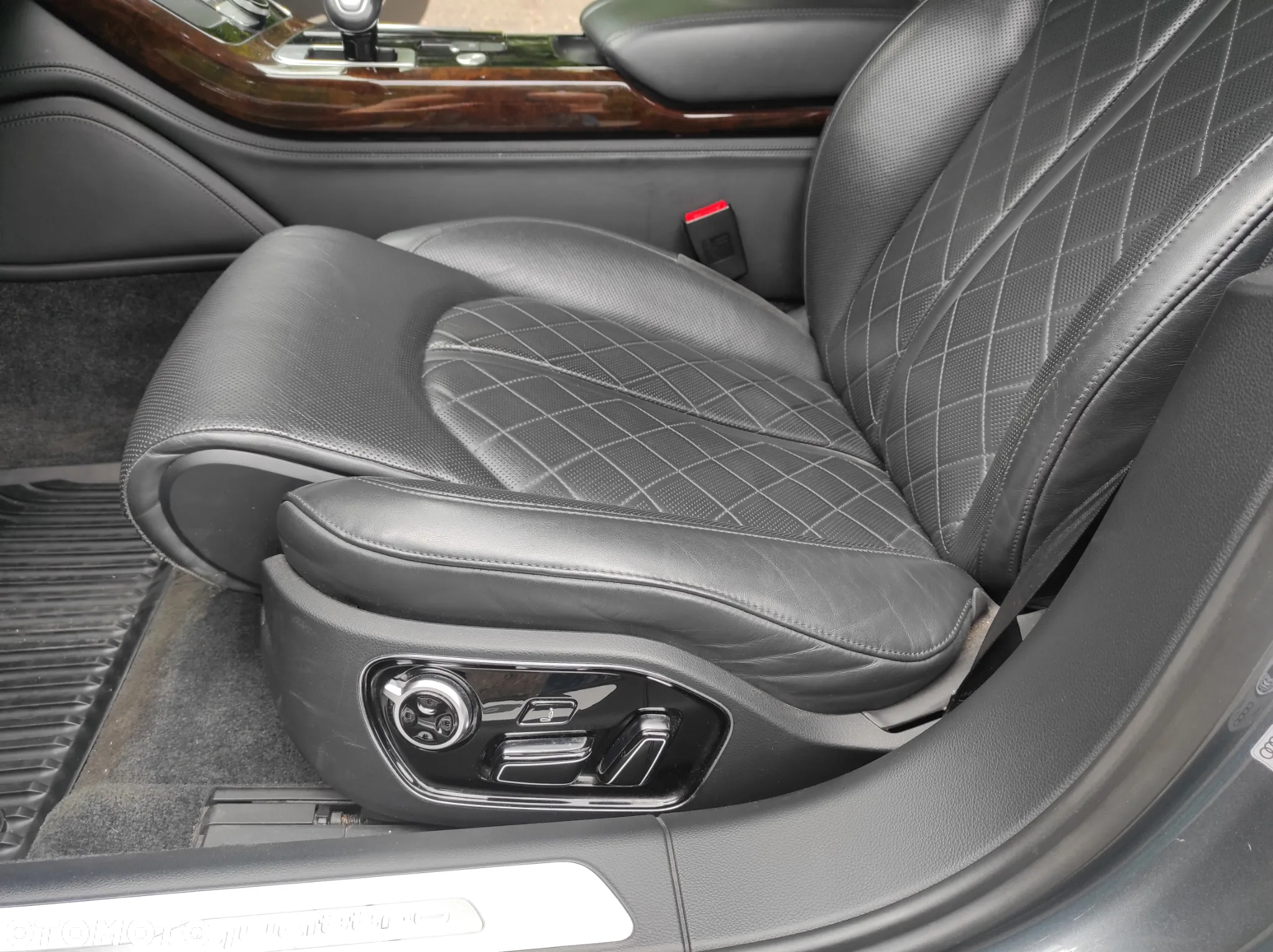 Audi A8 3.0 TFSI quattro tiptronic Langversion - 28