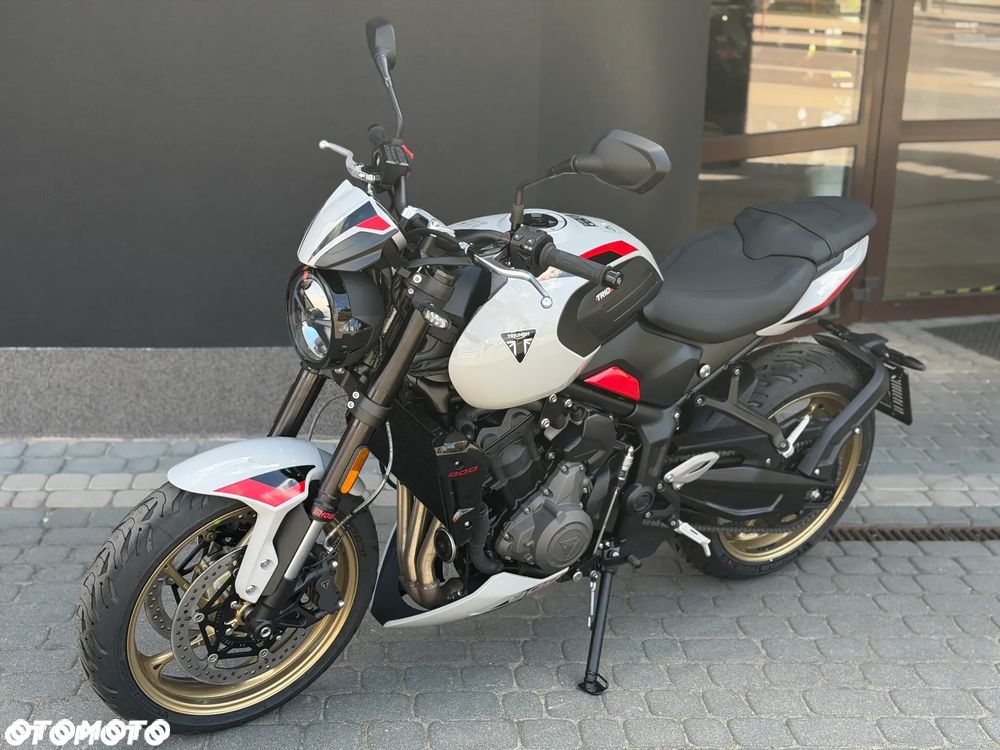 Triumph Trident