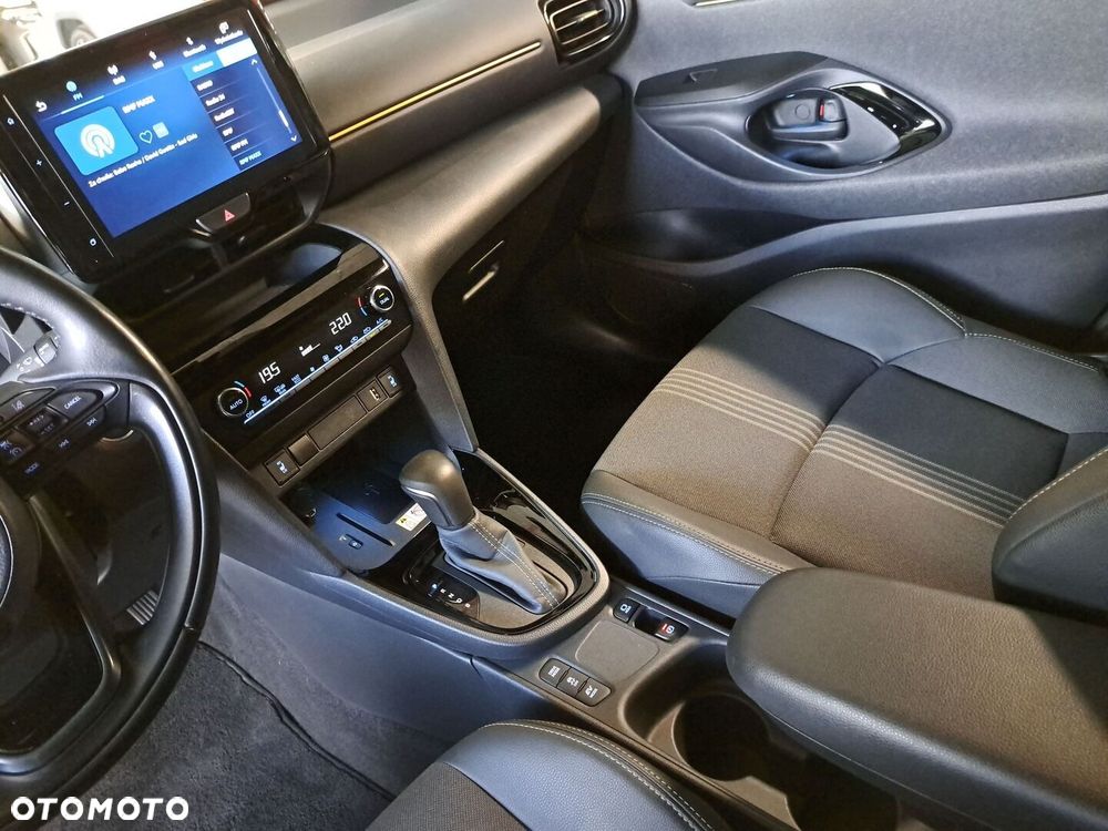 Toyota Yaris Cross Hybrid 1.5 Adventure - 29
