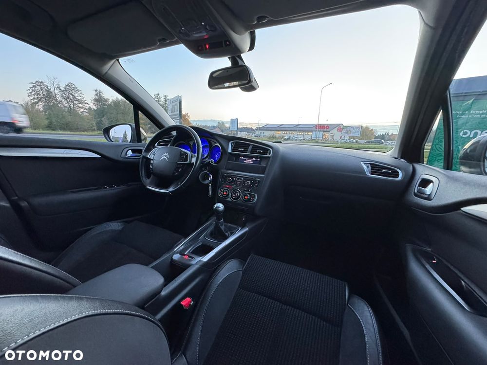 Citroën C4 VTi 120 Exclusive - 22
