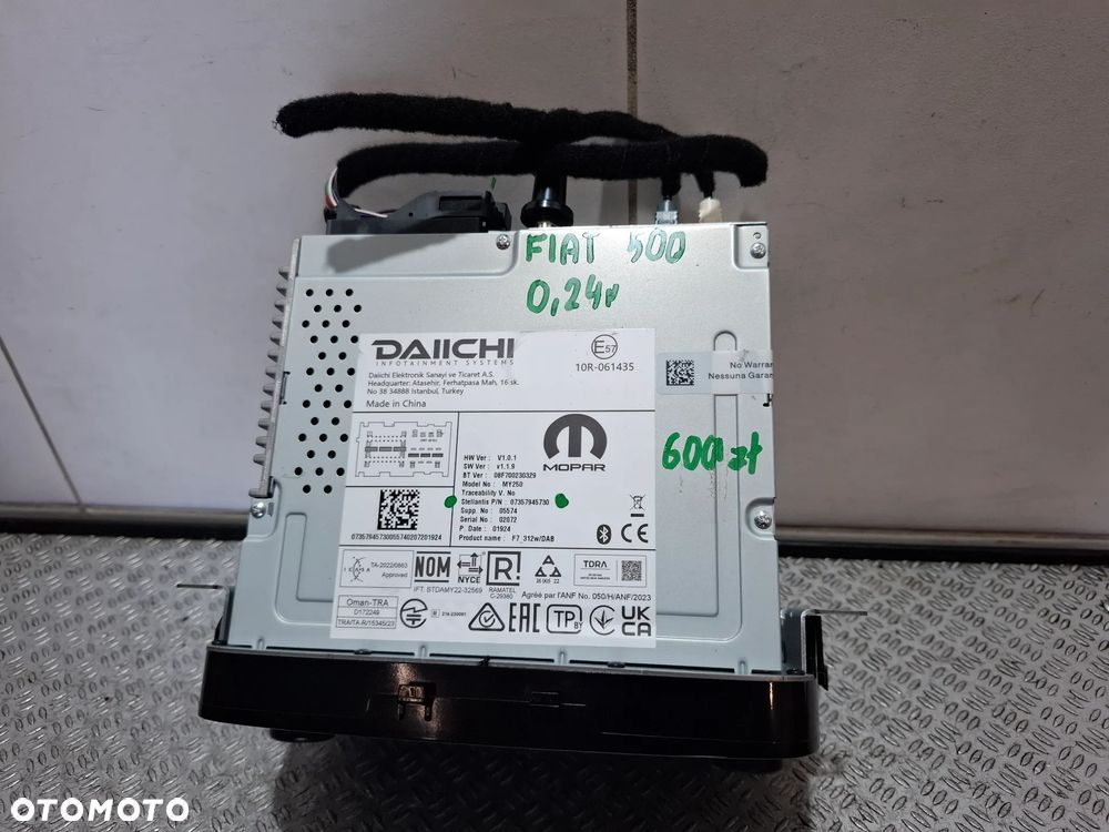 Radio fabryczne Fiat 500 2024 rok  nr 07357945730 - 3