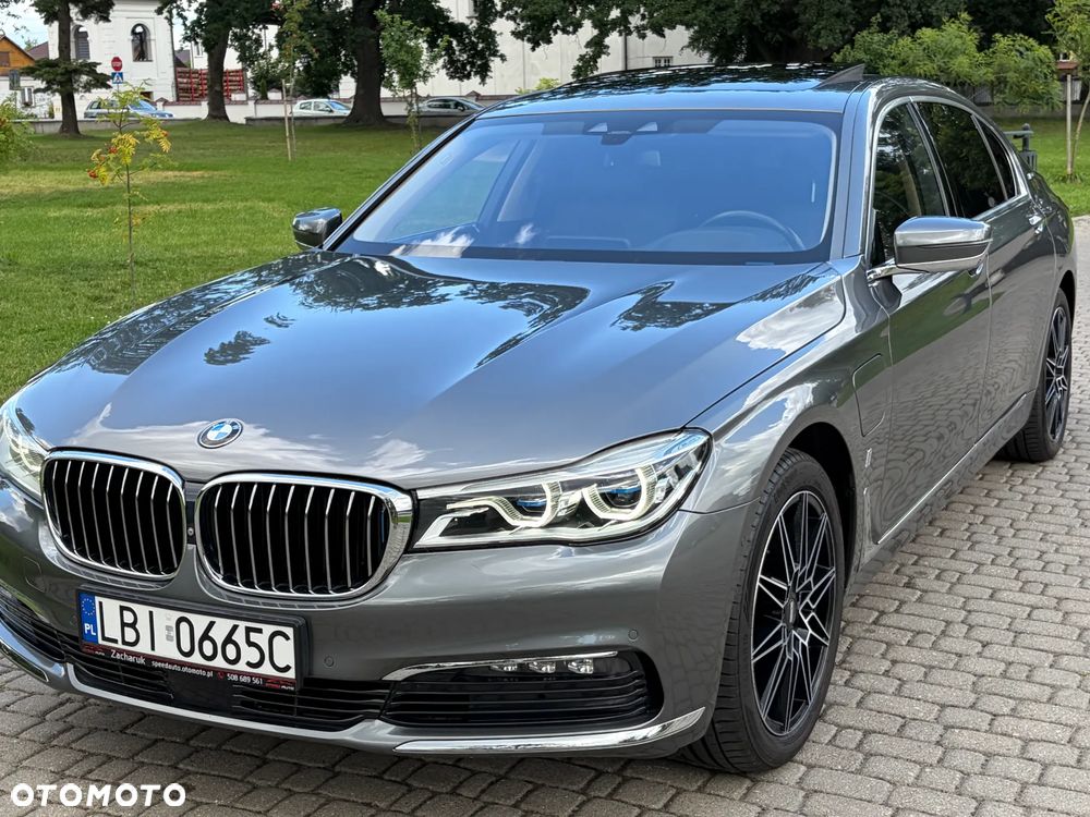 BMW Seria 7 740Le iPerformance - 9