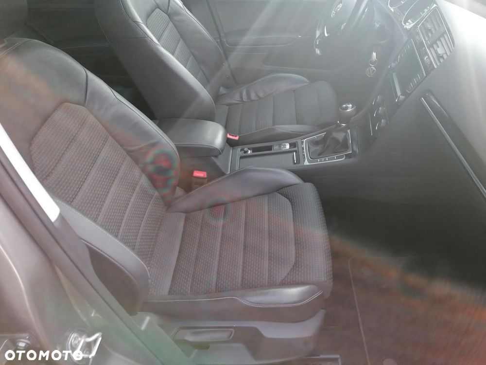 Volkswagen Golf 1.4 TSI BMT Highline - 11