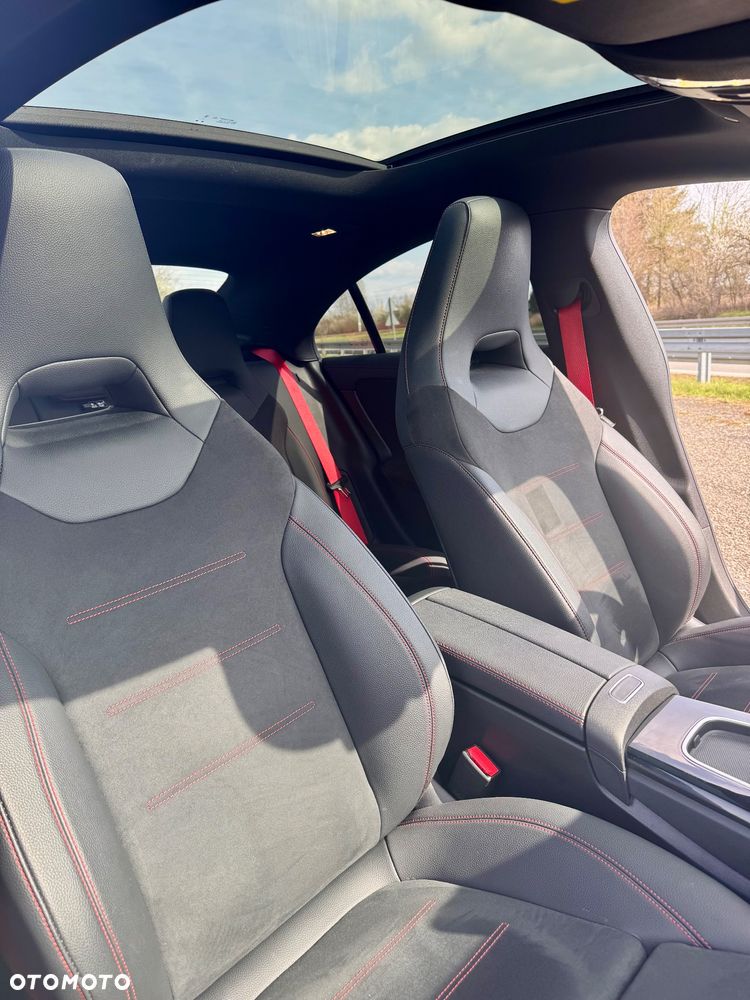 Mercedes-Benz CLA AMG 35 mHEV 4-Matic 8G-DCT - 16