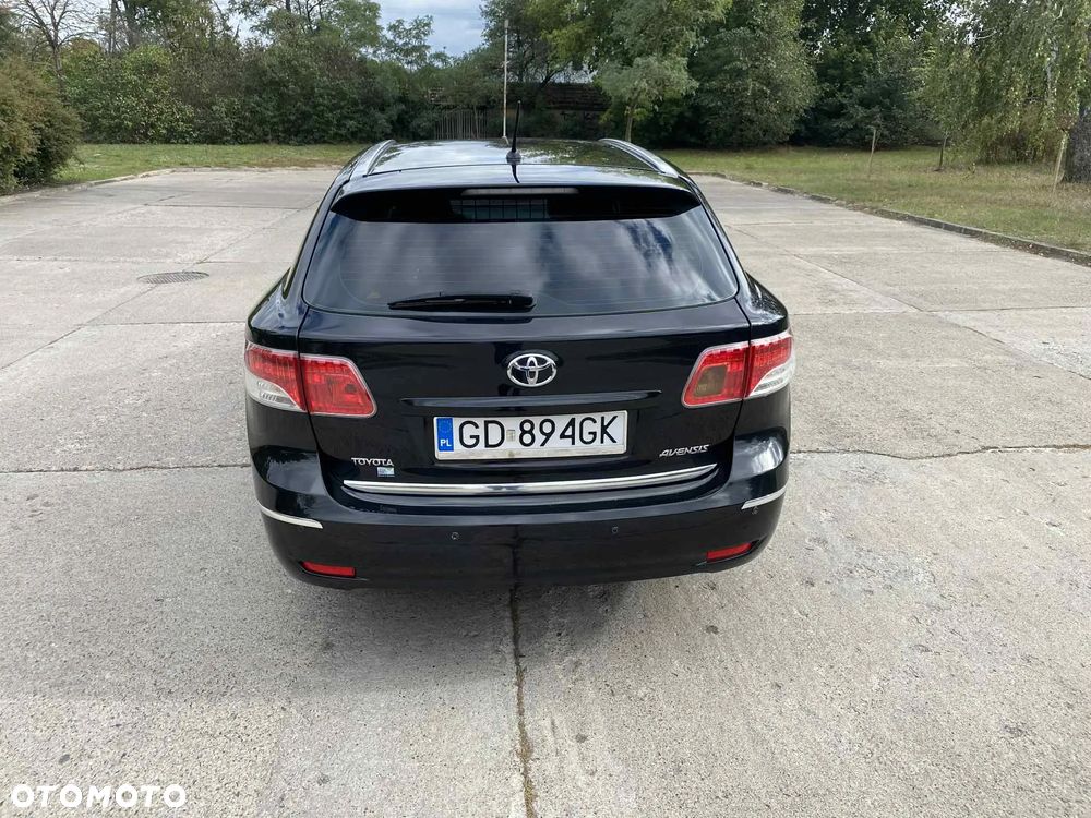 Toyota Avensis - 4