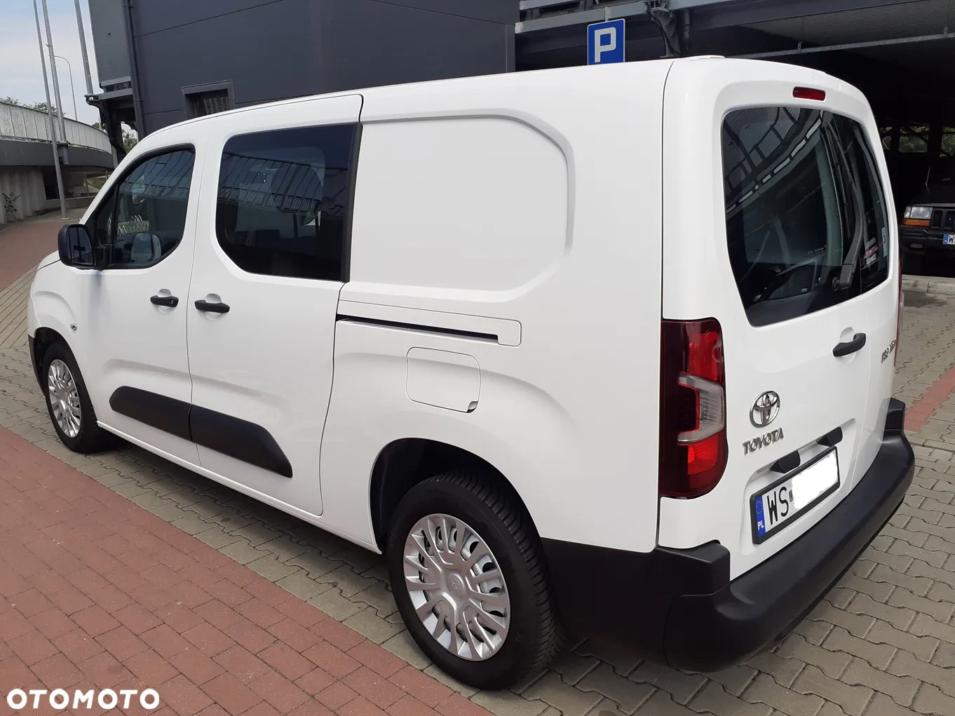 Toyota Proace City 1.5 D-4D Long 2,3t Active (bryg.) - 3