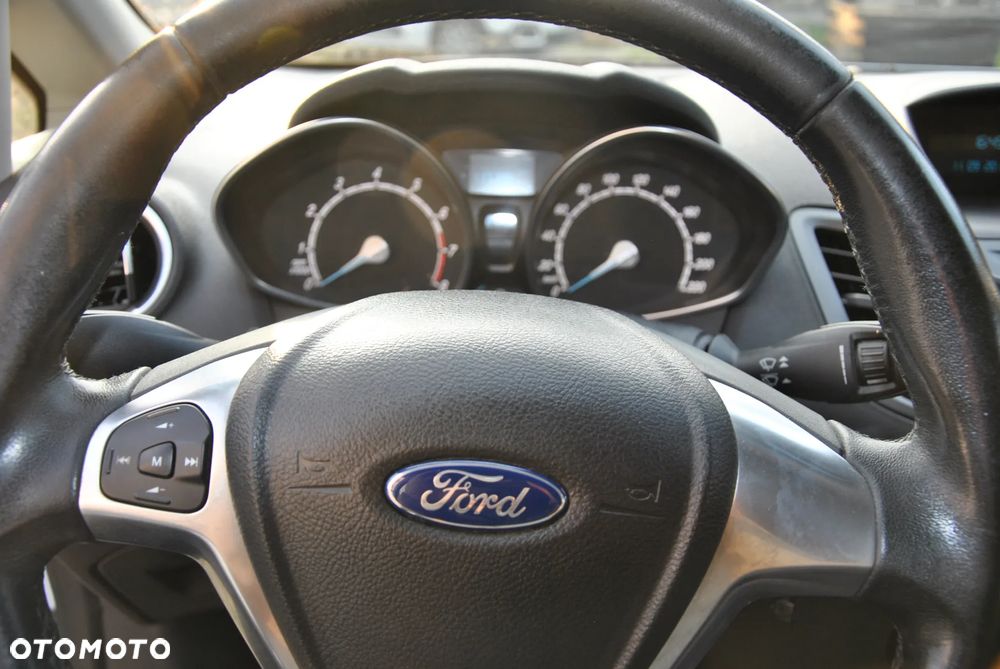 Ford Fiesta 1.25 Champions Edition - 9