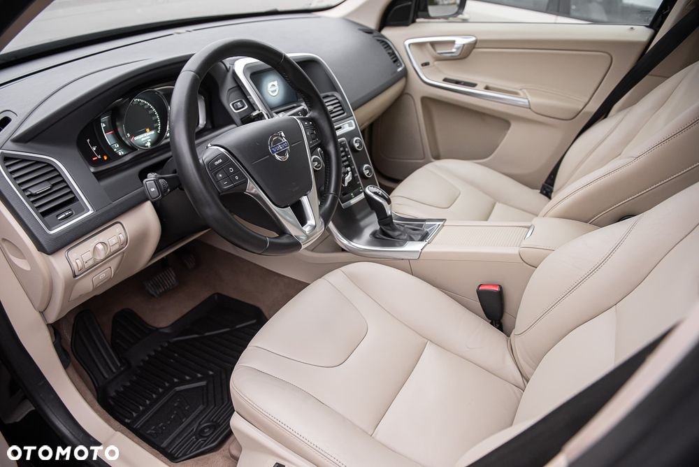 Volvo XC 60 D4 Geartronic Summum - 15