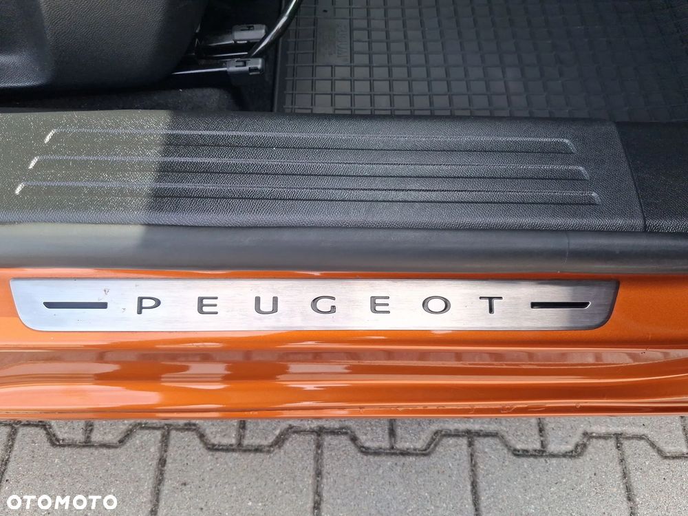 Peugeot 2008 1.2 PureTech GT S&S EAT8 - 24
