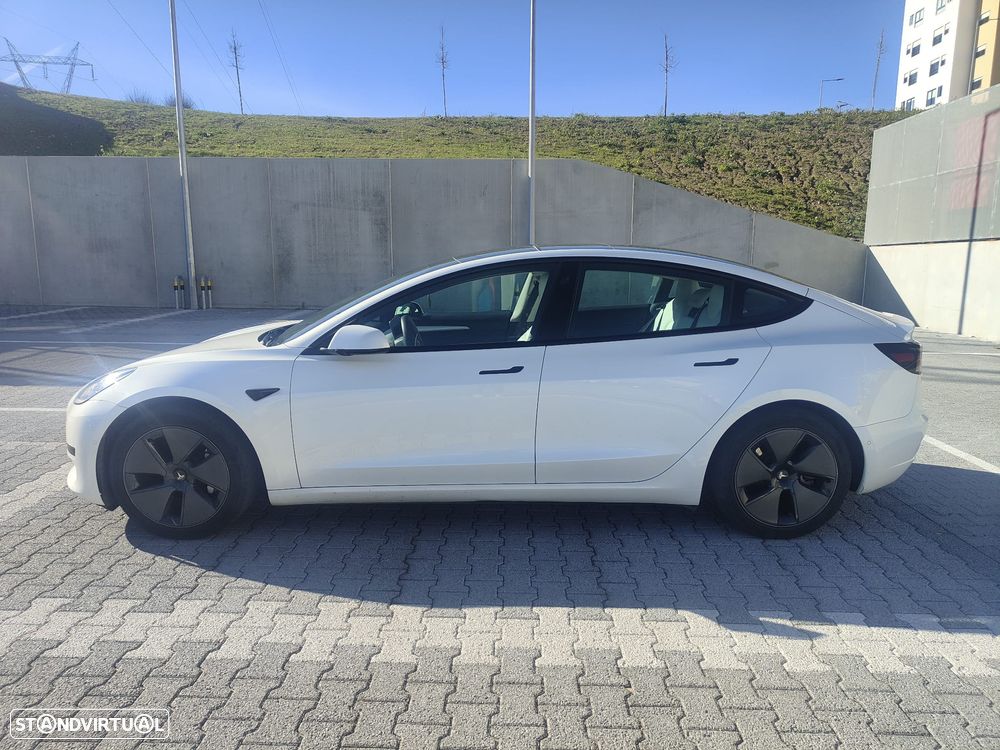 Tesla Model 3 - 3