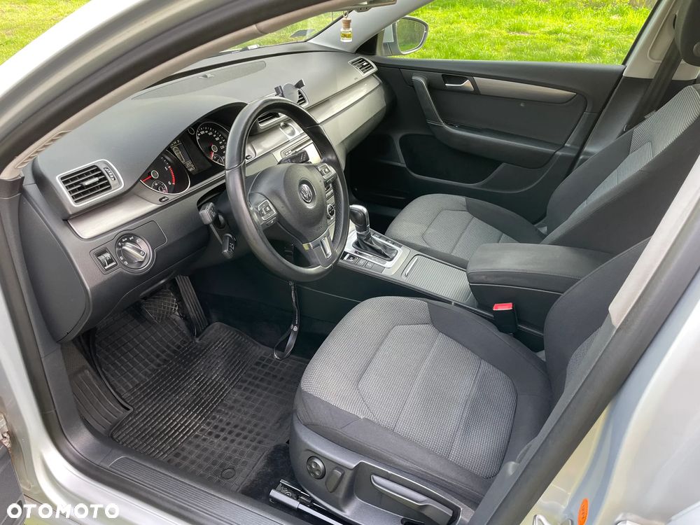 Volkswagen Passat 2.0 TDI DSG Highline - 5