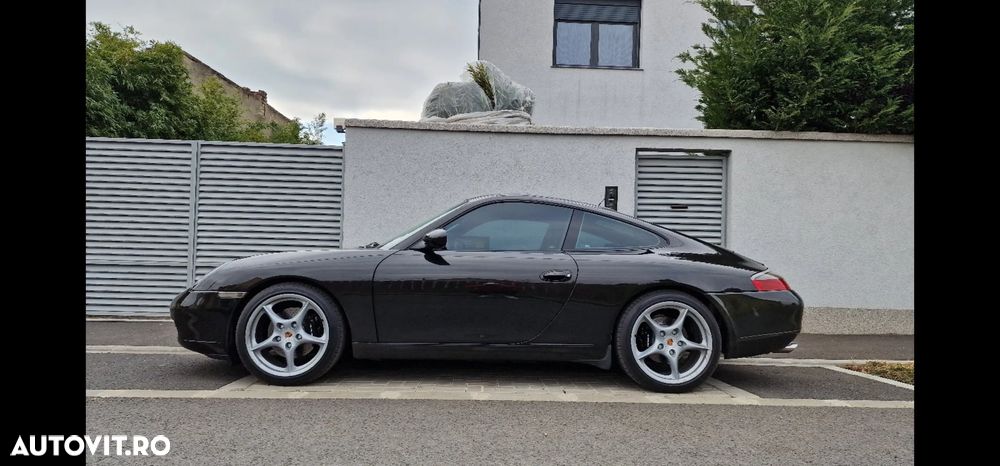 Porsche 911 Carrera - 9