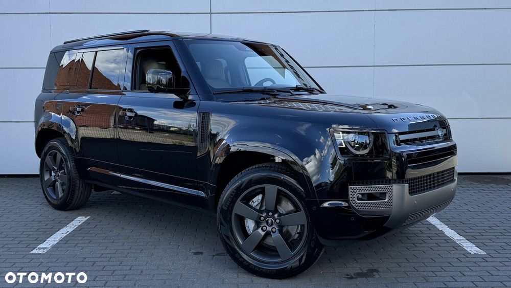 Land Rover Defender - 1