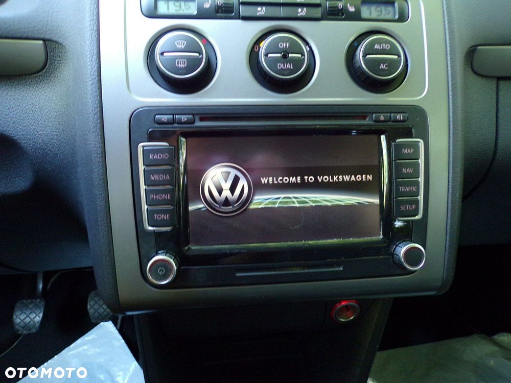 Volkswagen Touran - 31