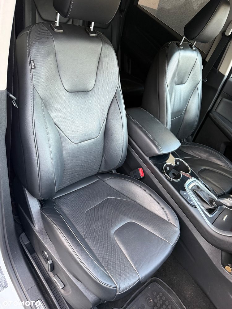 Ford S-Max 2.0 TDCi Titanium PowerShift - 21