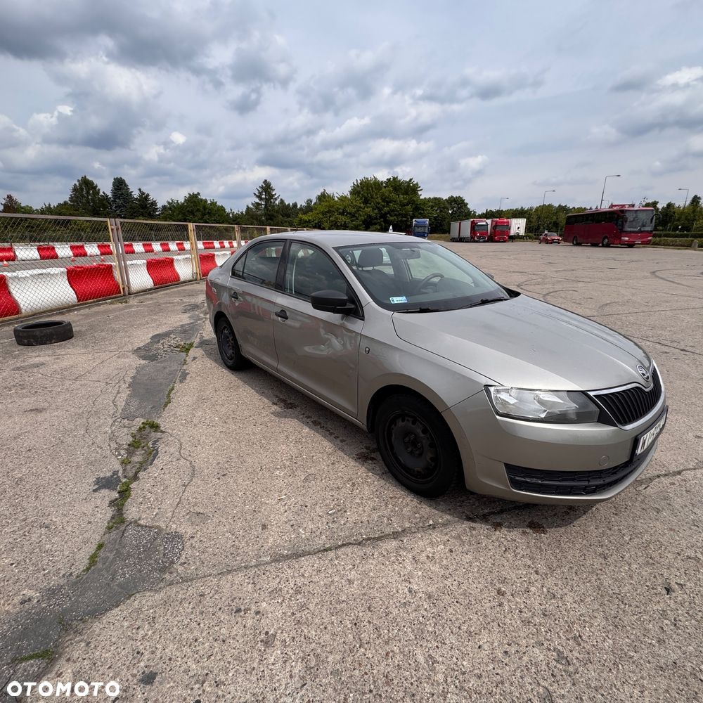 Skoda RAPID - 7