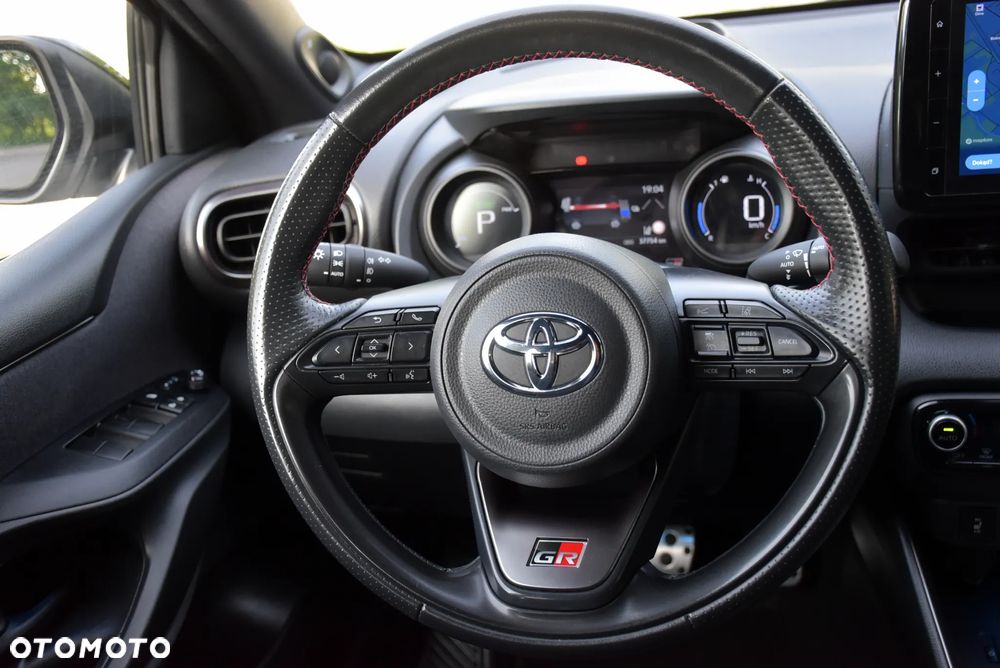 Toyota Yaris Hybrid 1.5 GR Sport - 29