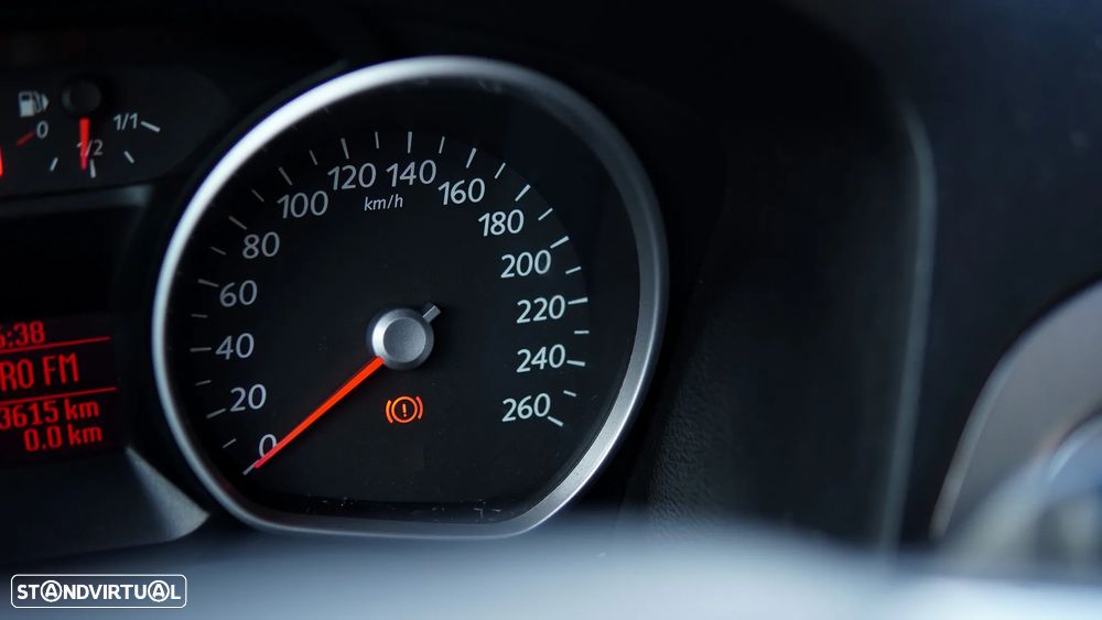 Ford Galaxy 2.0 TDCi Titanium - 32