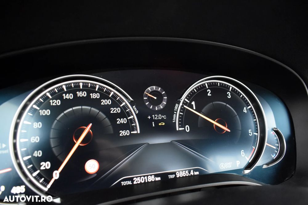 BMW Seria 5 520d Efficient Dynamics Edition Aut. Luxury Line - 23