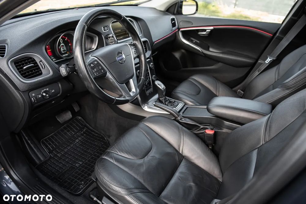 Volvo V40 D3 Geartronic Summum - 15