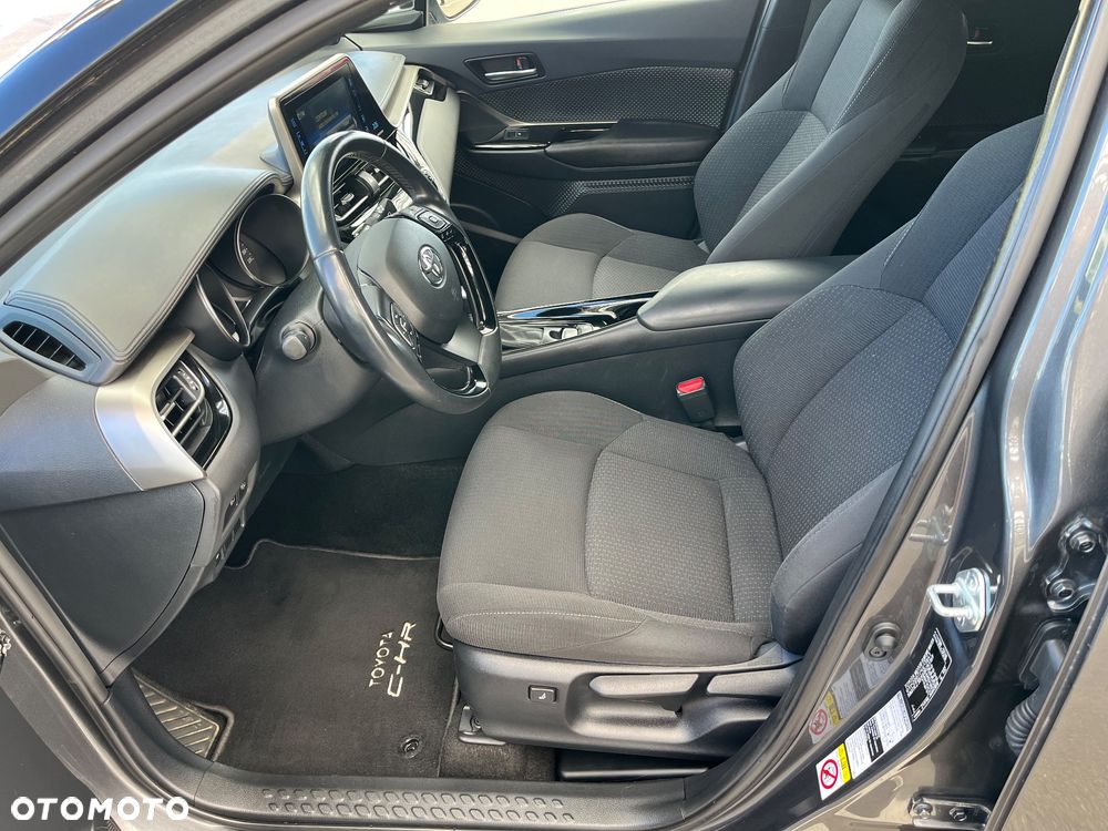 Toyota C-HR Flow - 27