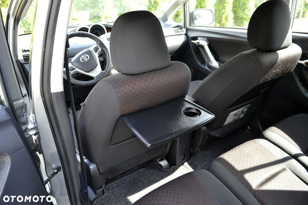 Toyota Verso 1.8 Premium - 36