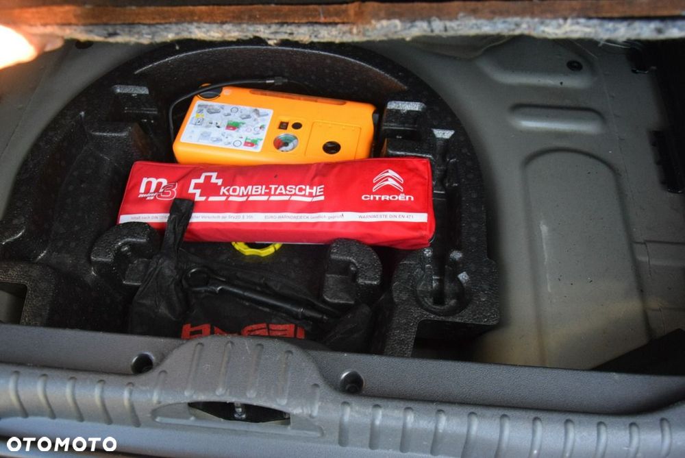 Citroën C3 Picasso 1.6i Exclusive - 29