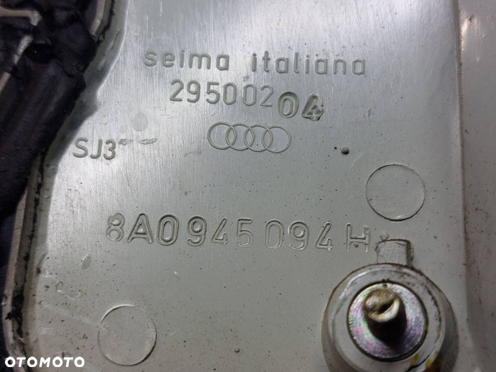 LAMPA LEWY TYŁ + PRAWY TYŁ W KLAPĘ AUDI 80 B4 SEDAN 8A0945094H 8A0945093D - 5