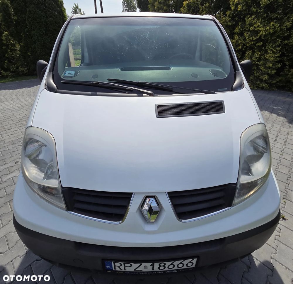 Renault Trafic - 1