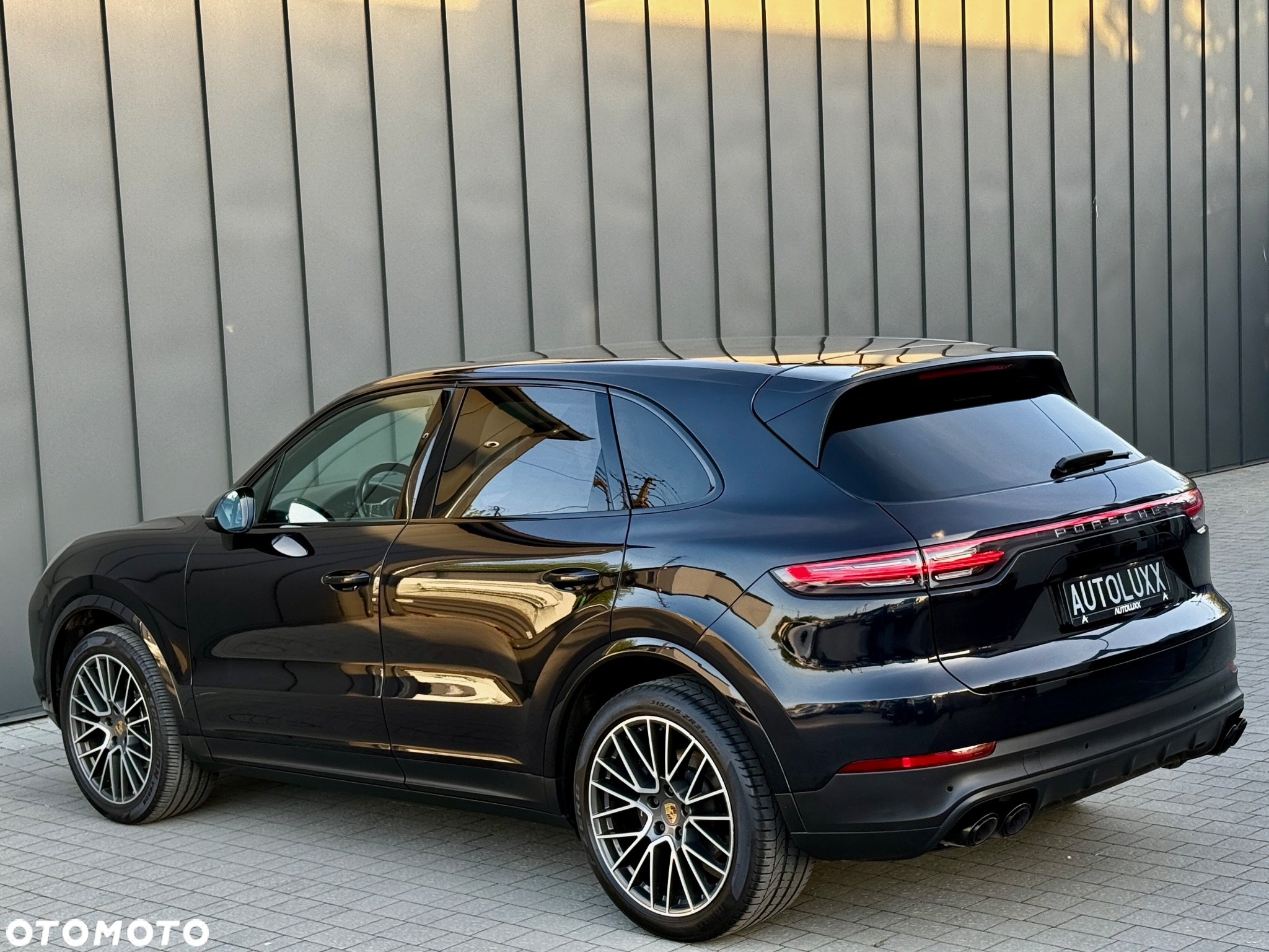 Porsche Cayenne Standard - 22