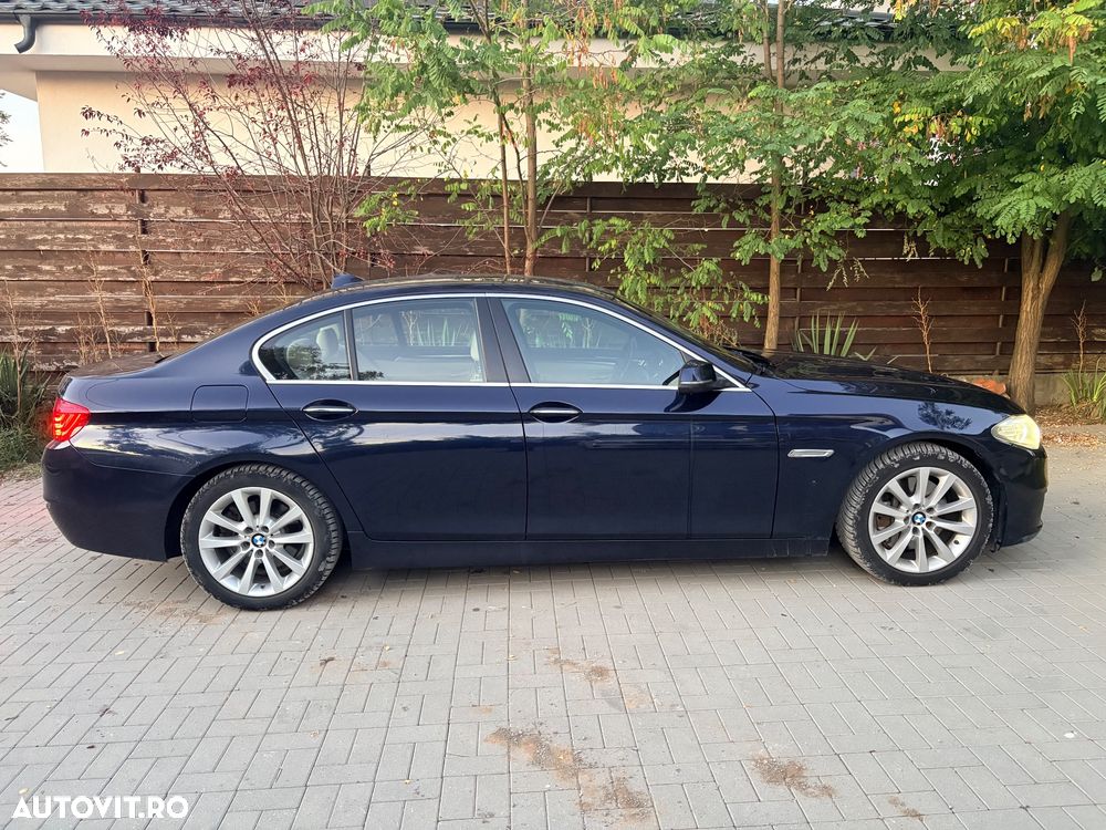 BMW Seria 5 525d Aut. Luxury Line - 16