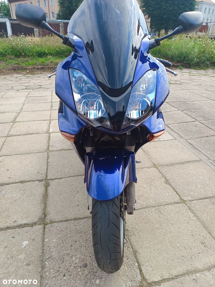 Honda VFR - 9