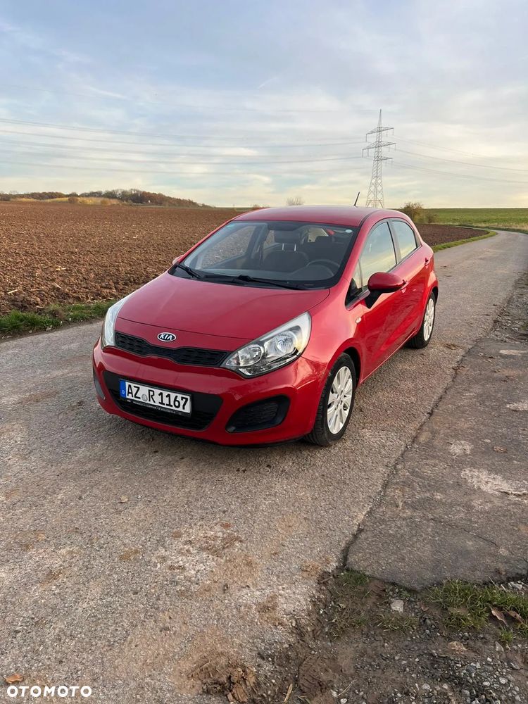 Kia Rio 1.2 L - 2